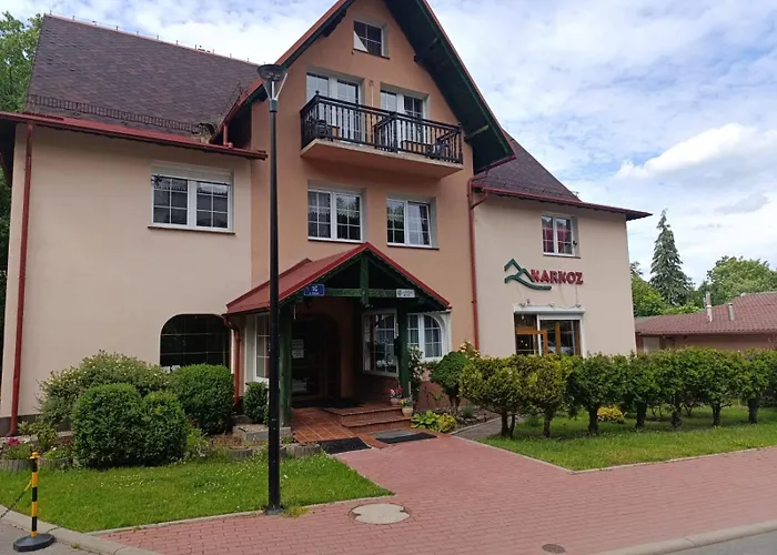 Karkoz Bed & Breakfast 3*