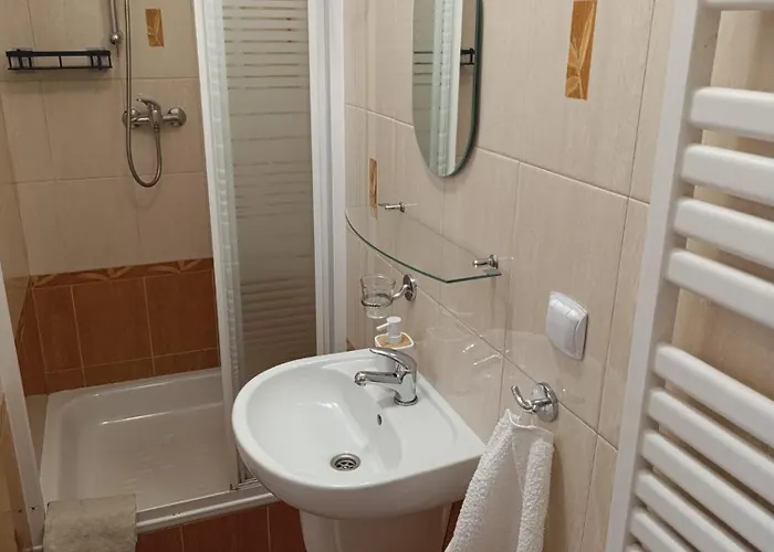 Karkoz Bed & Breakfast