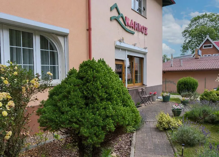 Karkoz Bed & Breakfast 3*